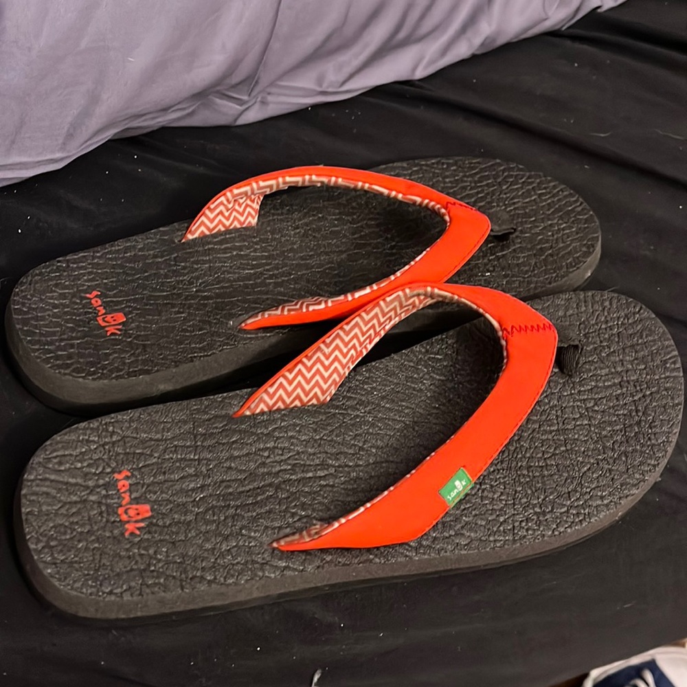 Sanuk flip flops